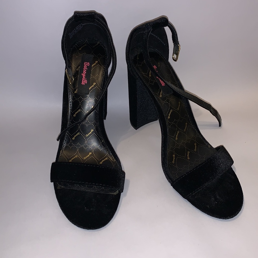 betsyville black velvet heels